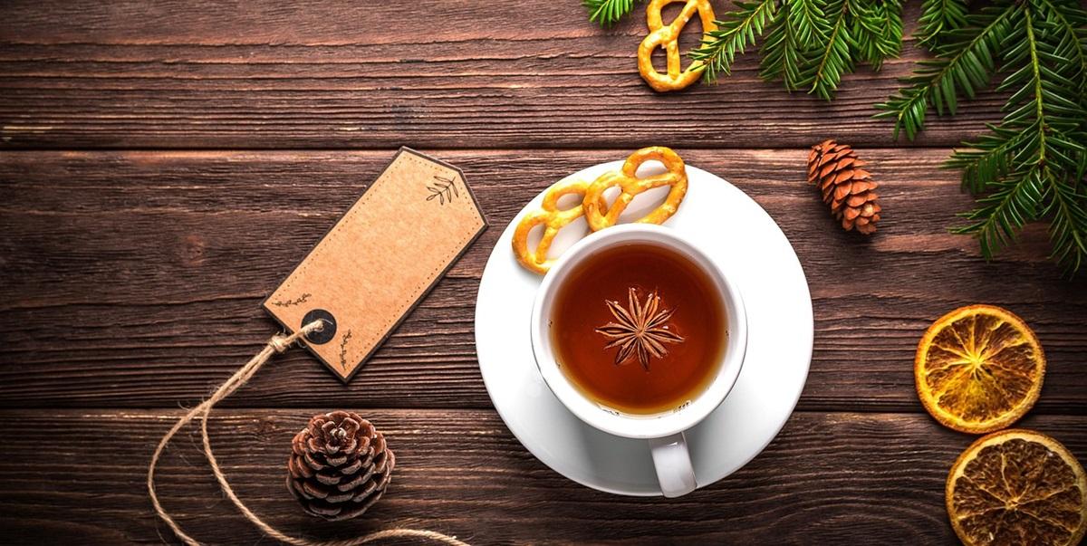 Tea cup with Christmas decorations