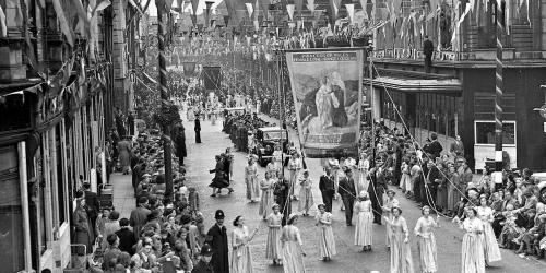 Black and white photograph of old Preston Guild procession.
